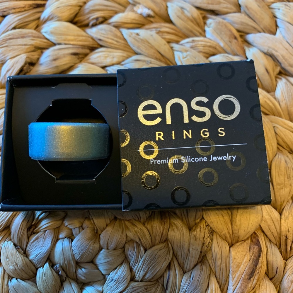 Enso silicone mens ring